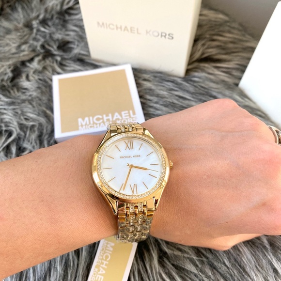 NWT authentic MK gold tone stone rim watch - Picture 4 of 8